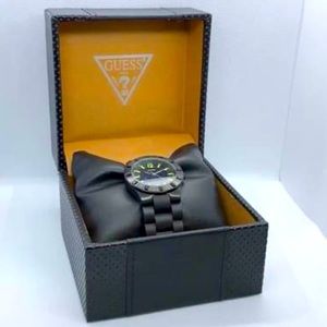 SOLD!!! Guess woman’s analog watch